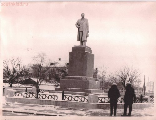 Памятник М. Горькому. 1965—1966 год. Ретро фото.