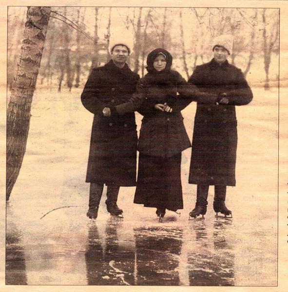 Каменск-Шахтинский. Фото 1911г. В начале прошлого века каток в станице Каменской устраивался на Донце, когда он сковывался льдом.