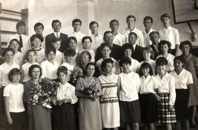 17 школа. Выпускной класс 1968