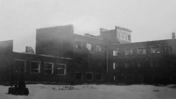 ДК, разрушенный во время войны. Вид со стороны районной больницы (от пер.Первомайского).