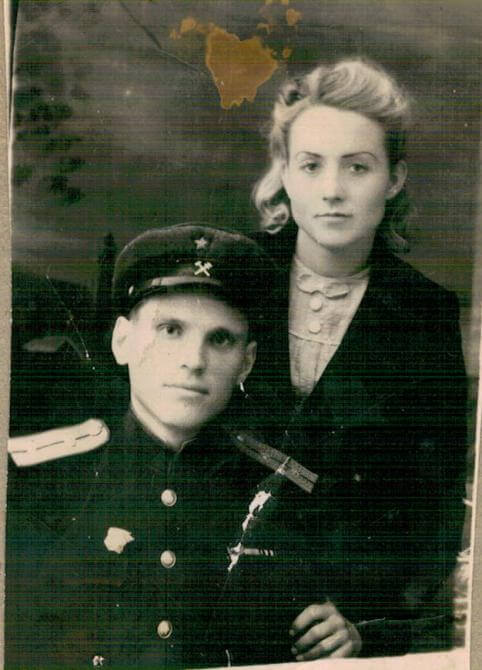 1947 год. Олейниковы Петр и Евдокия